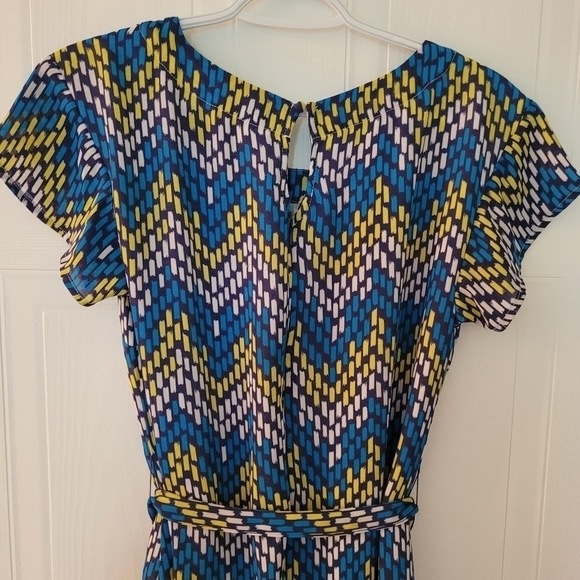Hatley Blue Yellow Geomatric Print Mini Dress with Tie Lined Flutter Sleeve M - Picture 4 of 12